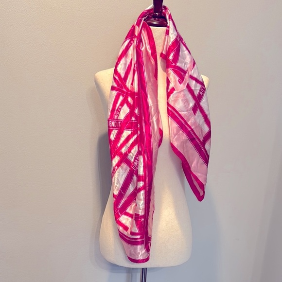 Avon vintage breast cancer in it to win it large satin scarf EUC - Picture 2 of 9